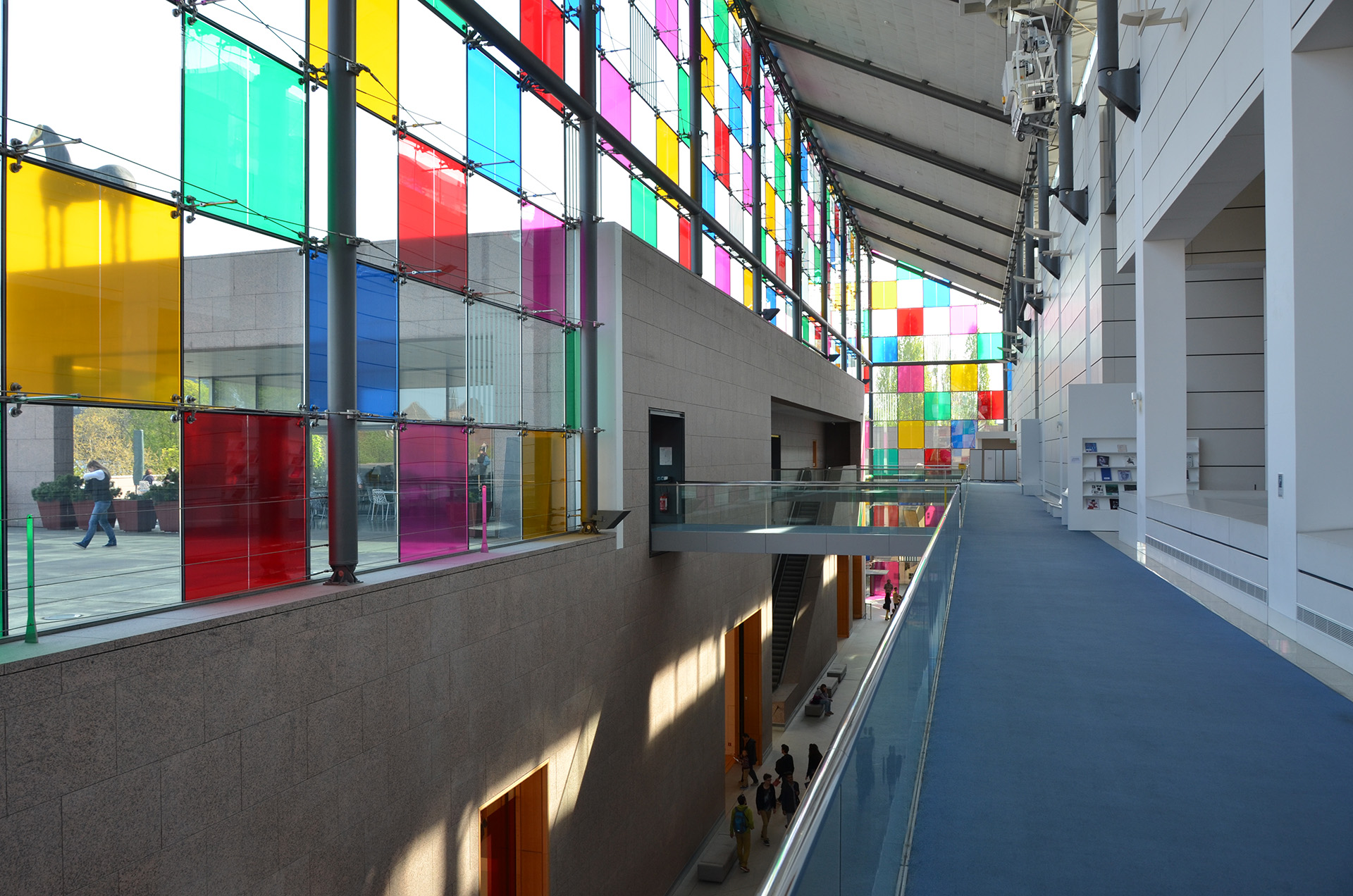 Musée d'Art Moderne (MAMCS), A. Fainsilber/ installation D. Buren 2014